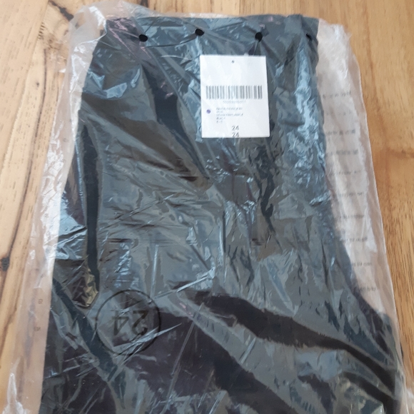 Nwt forever 21 skinny jeans - Picture 2 of 4